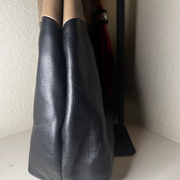 Brighton Black and Tan Shoulder Bag - Picture 5 of 9